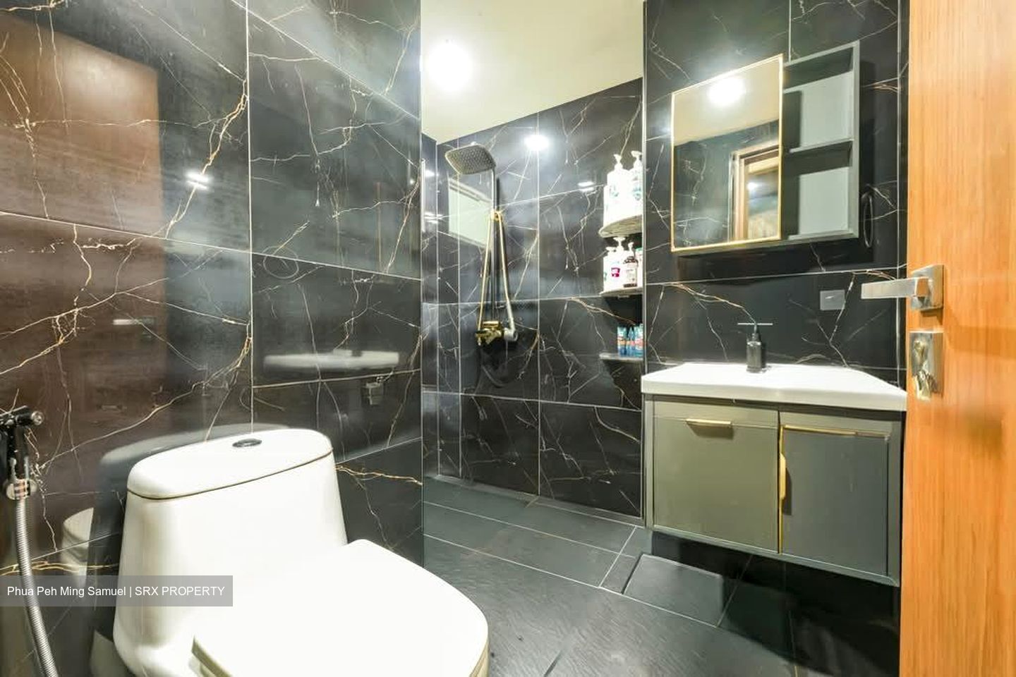 Sea Esta (D18), Condominium #636902731